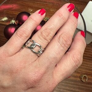Elegant Silver Chain Link Ring